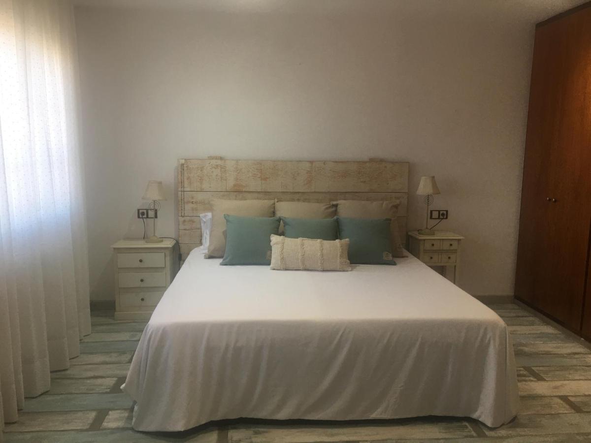 Villa Piscina De Sal Barbacoa Wifi, Parking Gratis, 3 Min Pga Casa El Roble Gerona Exterior foto