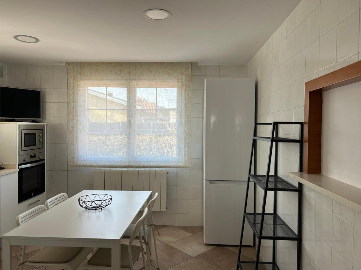 Villa Piscina De Sal Barbacoa Wifi, Parking Gratis, 3 Min Pga Casa El Roble Gerona Exterior foto
