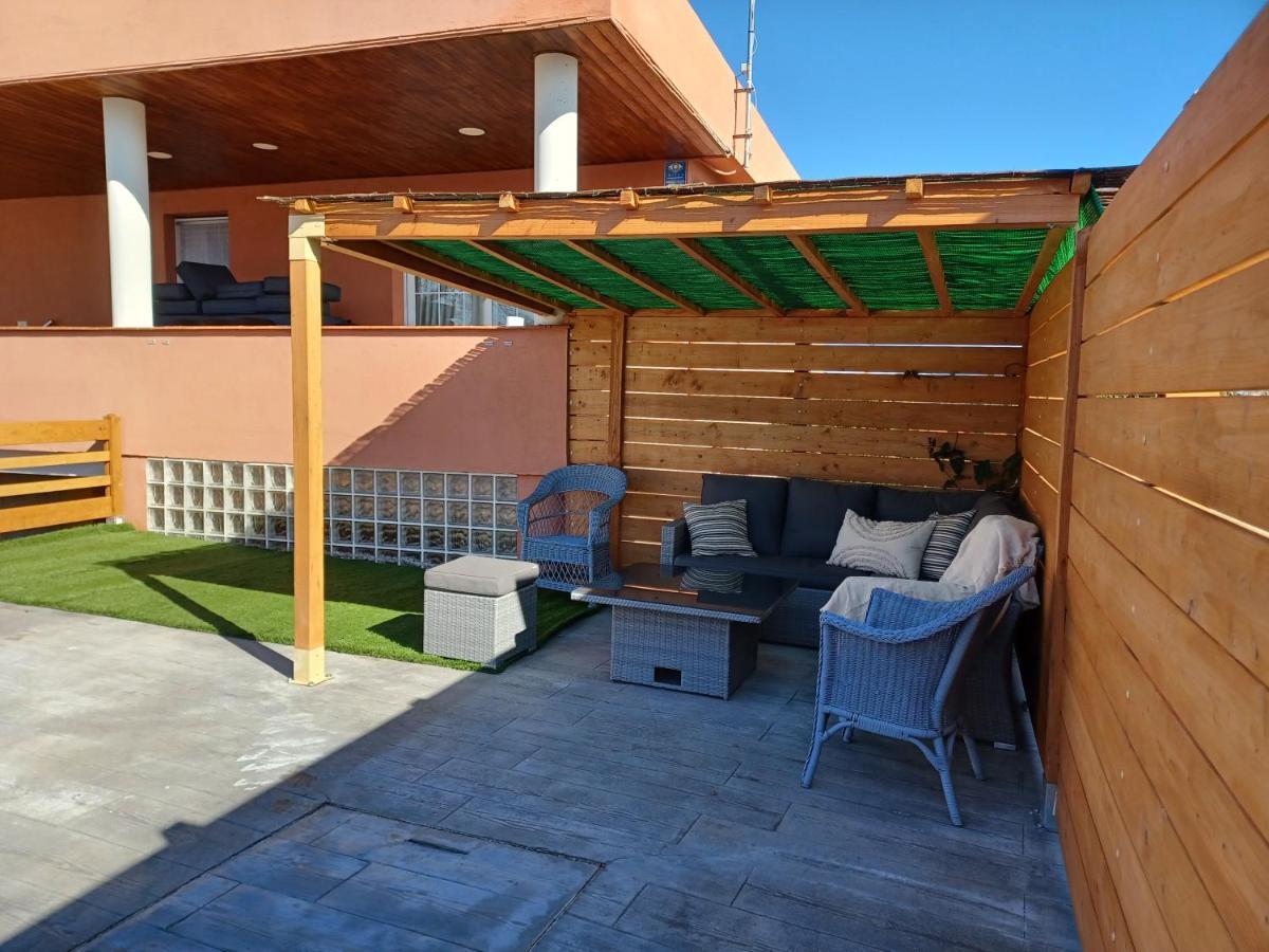 Villa Piscina De Sal Barbacoa Wifi, Parking Gratis, 3 Min Pga Casa El Roble Gerona Exterior foto
