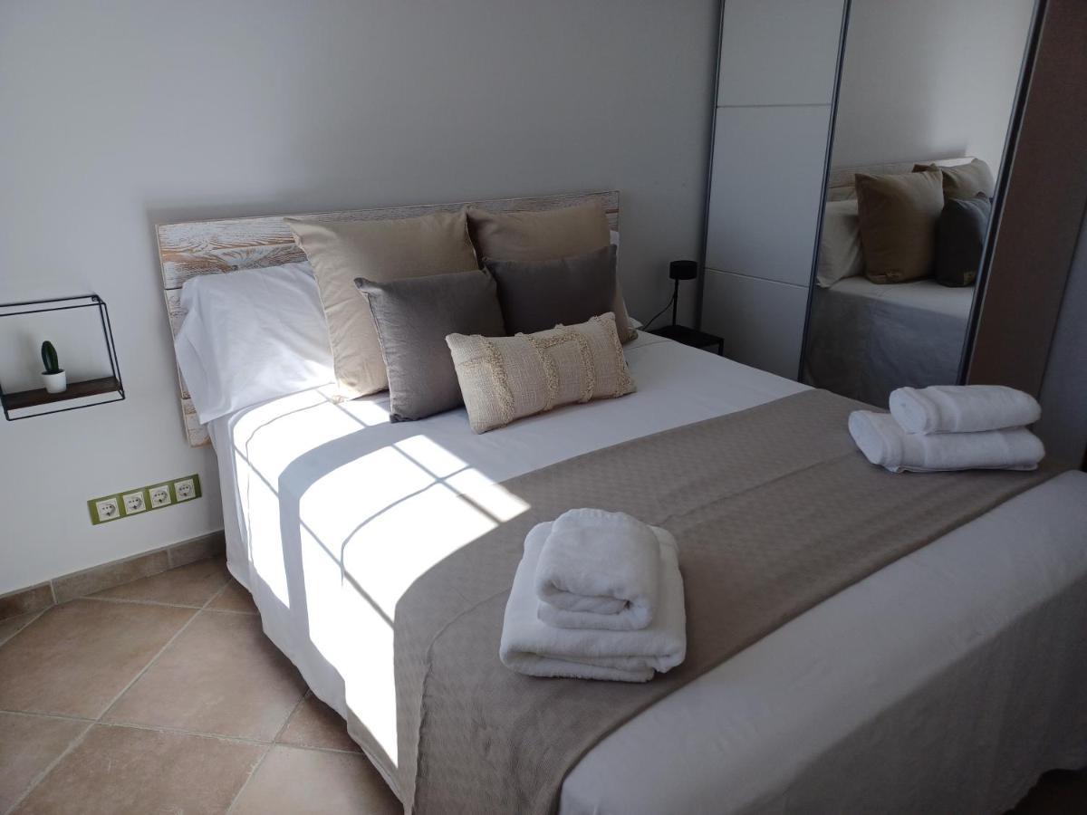 Villa Piscina De Sal Barbacoa Wifi, Parking Gratis, 3 Min Pga Casa El Roble Gerona Exterior foto