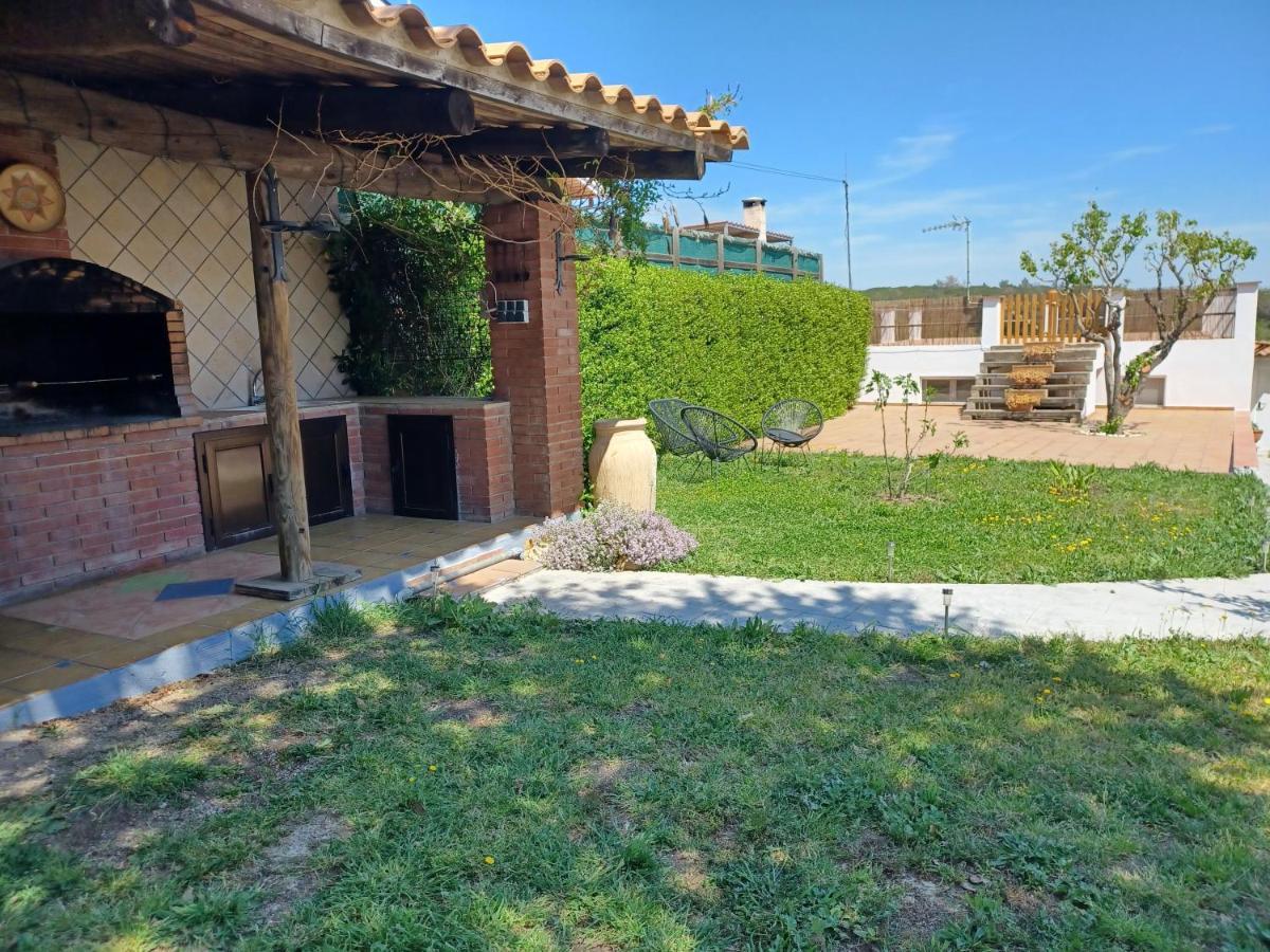 Villa Piscina De Sal Barbacoa Wifi, Parking Gratis, 3 Min Pga Casa El Roble Gerona Exterior foto