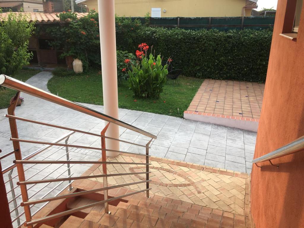Villa Piscina De Sal Barbacoa Wifi, Parking Gratis, 3 Min Pga Casa El Roble Gerona Exterior foto